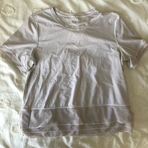 lululemon t-shirt